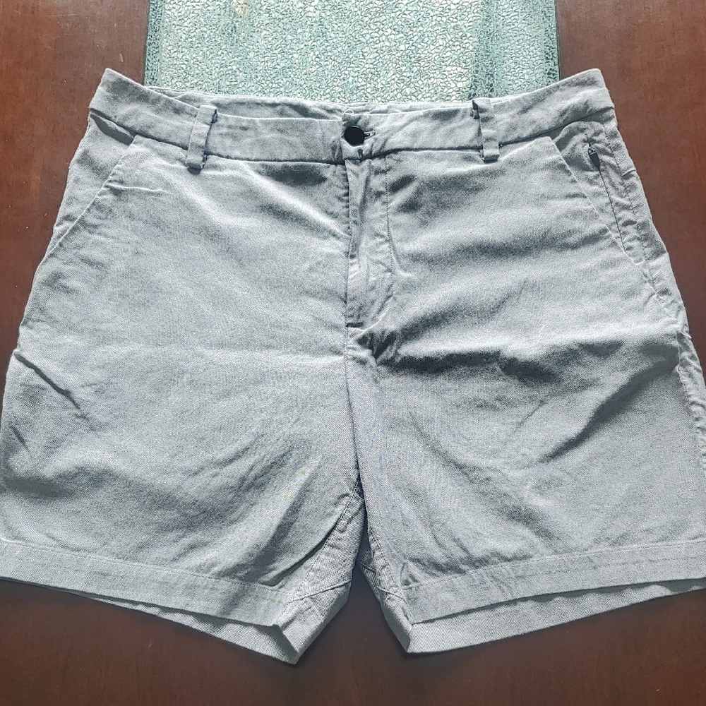 Lulu Lemon Grey Shorts 34 Waist